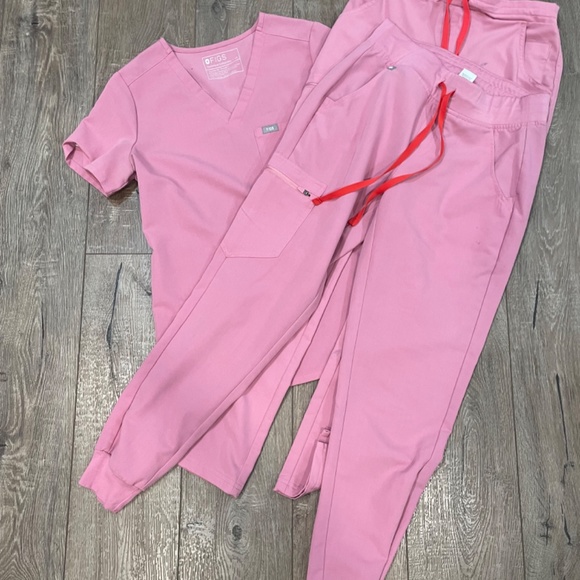 Figs Scrubs sets! 16 sets in total. - Picture 4 of 16